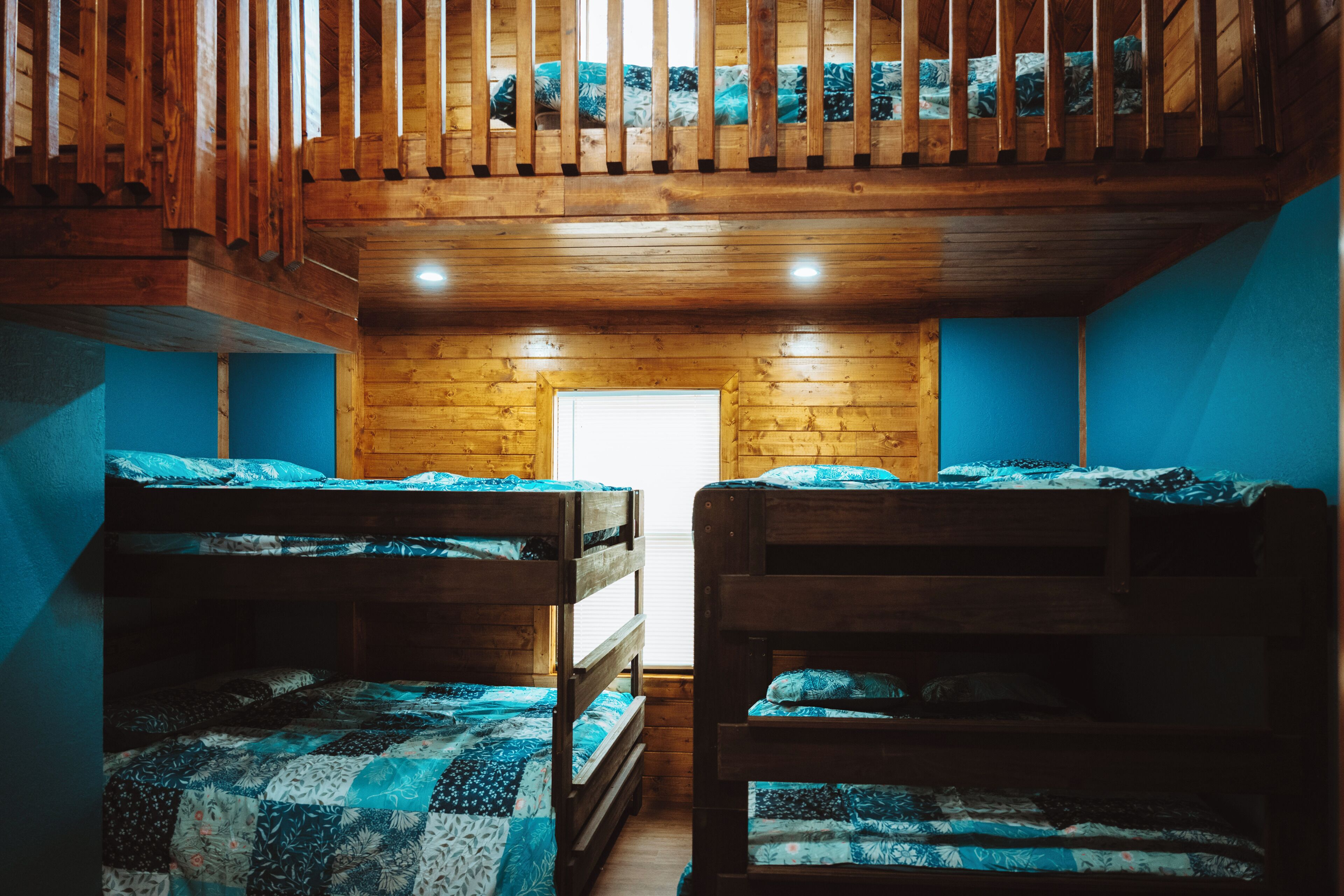 Luxury House, Multiple Bedrooms, Hot Tub, River View