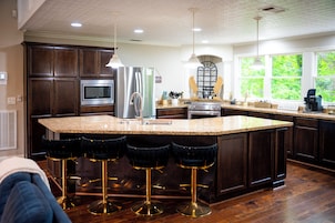  Sweet Water Pool house - Mount Olive Ranch | Living area | Flat-screen TV, computer monitors
