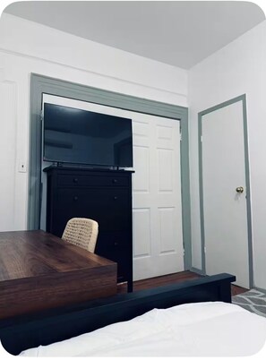 Room - 2-bedroom Apartment in Historical Newkirk District (brooklyn)