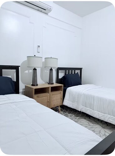 2-bedroom Apartment in Historical Newkirk District