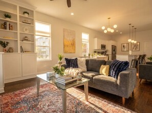 Living area - Ohio City Game House with Hot Tub (Cleveland)