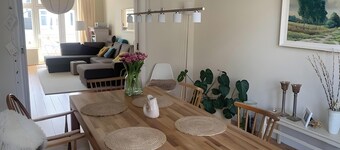 Apartment 'Gästeappartements Südstadt Bult' – Spacious, Central, with 2 Balconies