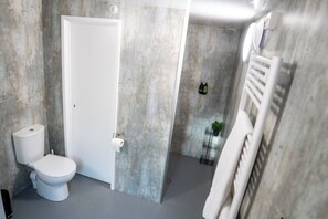 Shower, towels - 1 Bed -private Garden -hot Tub -pets Ok - Gee Gee (Skegness)
