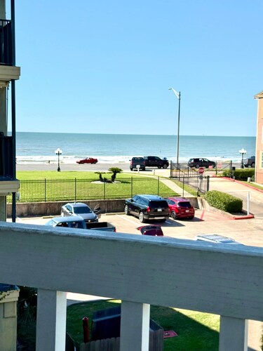 Ocean View, 7 Day Cruise Parking |Coco’s Coastal Condo for 6