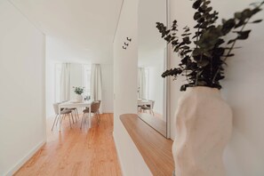 Dining - Vrbo Property (Porto)