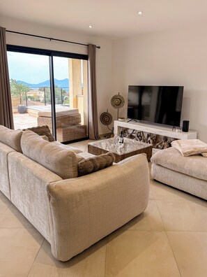Living area - Villa Azzura 130m2 with swimming pool (Cauro)