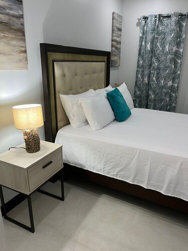The peaceful Hidden-Gem in the heart of Kingston waiting to welcome you.