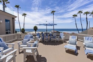 Terrace/patio - Cute Beach Cottage, Walk to Beach & Restaurants (Oceanside)