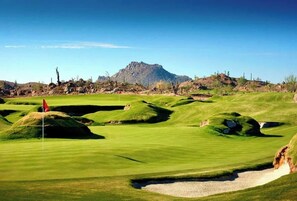 Golf - Style across from Fashion Square (Scottsdale)
