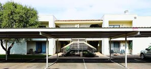 Exterior - Spacious in Old Town Scottsdale (Scottsdale)