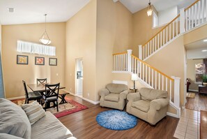 Smart TV - Sycamore Canyon Retreat- Pet Friendly, Hot Tub (Paso Robles)