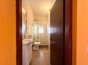 Shower, towels - Americana Karlobag Apartments - Comfort One Bedroom Apartment with Terrace (Karlobag)
