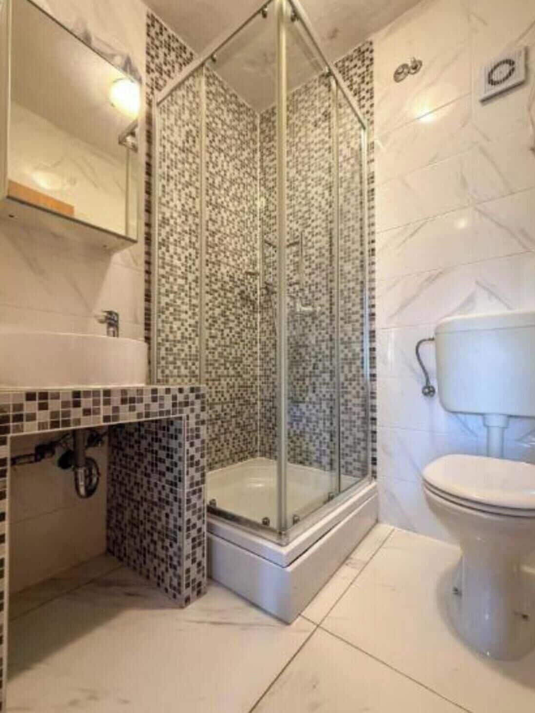 Apartment (Two Bedroom Apartment (MEMFIS)) | Bathroom