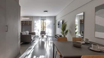 In-room safe, soundproofing, free WiFi