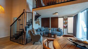 Comfort Bungalow, Lake View | Living area