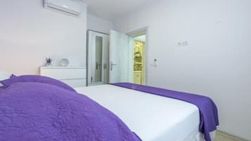 Apartment (Superior One Bedroom Apartment with S)