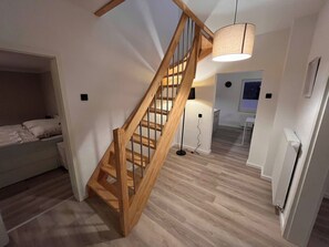 2 bedrooms, free WiFi, bed sheets - NEW (12.04.26): Modern vacation home with charm, large garden. Terrace and great view! (Aurich)
