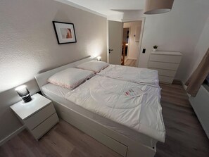 Room - Vrbo Property (Aurich)