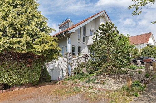 Apartment Rebella with Panoramic Views and Shared Garden