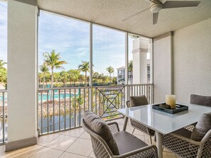 Outdoor dining - Bonita Village "Palm Paradise - 1 Bedroom, 1.5 Bath Resort Living Condo (Bonita Springs)