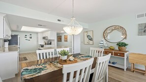 Dining - Anastasia #605 Ocean front property with panoramic view of ocean/beach, boat parking (St. Augustine Beach)