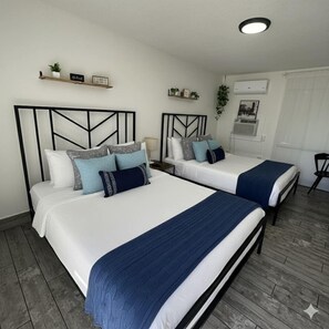 Room - Studio with 2 Queen Bed •Pool• Pets Welcomed #1 (Clearwater)