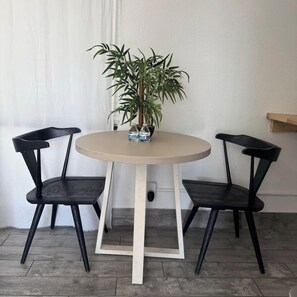 Dining - Studio with 2 Queen Bed •Pool• Pets Welcomed #1 (Clearwater)