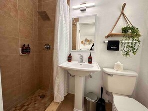 Bathroom - Clearwater Coastal Retreat | Pool•Pets Welcome #15 (Clearwater)