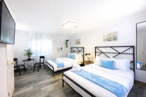 Room - Clearwater Getaway w/ Pool • 3 Miles to Beach #4 (Clearwater)