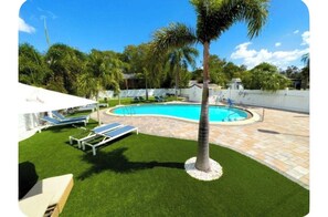 Pool - 2 Bd Spacious Studio in Clearwater with Pool #8 (Clearwater)