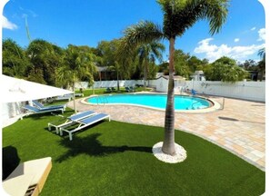 Pool - 2 Bd Spacious Studio in Clearwater with Pool #8 (Clearwater)