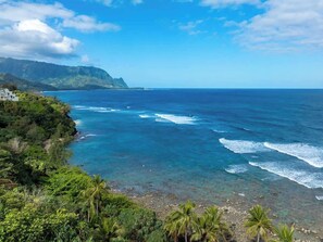 Beach nearby - Sunset Bluff Haven! Beach Access & Pool & Hot Tub (Princeville)