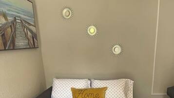1 chambre, fer et planche Ă repasser, Wi-Fi, draps fournis