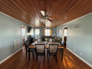 Interior - CHERRY GROVE CHANNEL HOUSE-AMAZING LOCATION- PRIVATE DOCK FOR FISHING & KAYAKING (North Myrtle Beach)