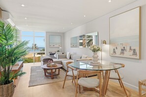 Living area - Breathtaking Beachfront Home with Panoramic Sea Views - Steps from the Beach (Cape Town)