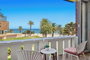 Property grounds - Breathtaking Beachfront Home with Panoramic Sea Views - Steps from the Beach (Cape Town)
