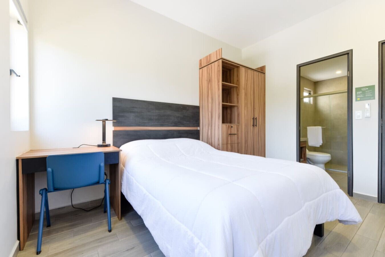 1 bedroom, desk, iron/ironing board, WiFi
