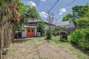 Property grounds - Historic Rumpel Kammer - Marktplatz Gem (Fredericksburg)