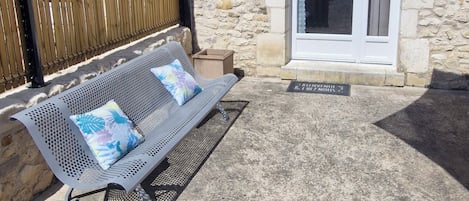 Le pressoir gîte de charme pour deux près de Bergerac | Terrace/patio