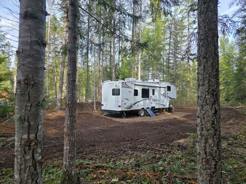 Whatshan Valley Hideaway near Edgewood, BC