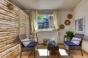 Interior - Guest Room "Les Oliviers" with Private Entrance, Wi-Fi, and Air Conditioning (Puisserguier)