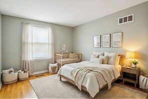 Room - Cozy Getaway - Stadium in 20 min, Highway & Public Transit 2 min away! (Overland Park)