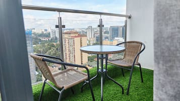 Appartement Familial, vue ville | Restauration extérieure