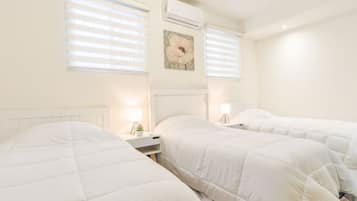 2 bedrooms, desk, iron/ironing board, WiFi