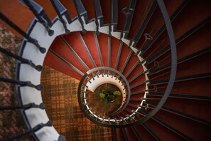 Interior - Room 'Zimmer 21' with Shared Pool, Shared Terrace and Wi-Fi (Merano)