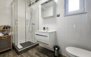 Shower, hair dryer - 1 bedroom awesome home in Zagreb (Zagreb)