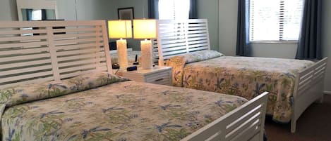 1 bedroom, bed sheets