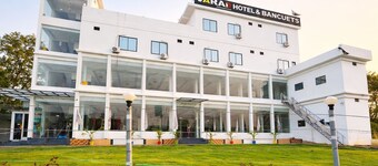 วาราด อินเตอร์เนชั่นแนล โรงแรม และ ห้องจัดเลี้ยง  