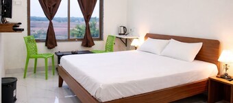 Varad International Hotel and Banquet