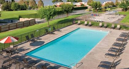 Lake Chelan | Family Lake Escape | Pool + Lake | 2BR